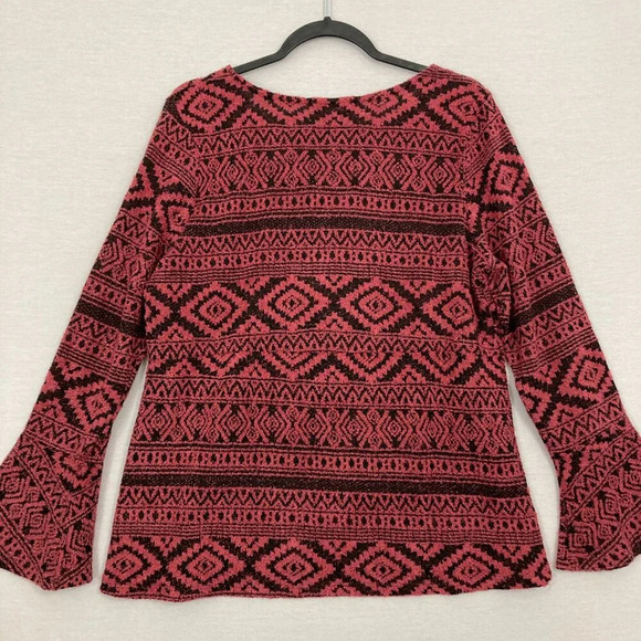 New One World Red Black Southwestern Print Fuzzy Stretch Pullover Top Large - Picture 9 of 10